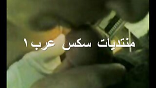 المؤلف آنا مستلقية فيلم جنس مصري على الأريكة و استمناء